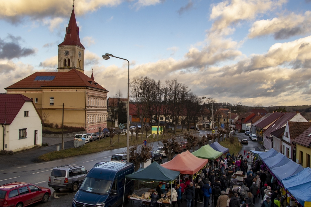 14. 12. 2019 - Vánoční trhy v Hořepníku
