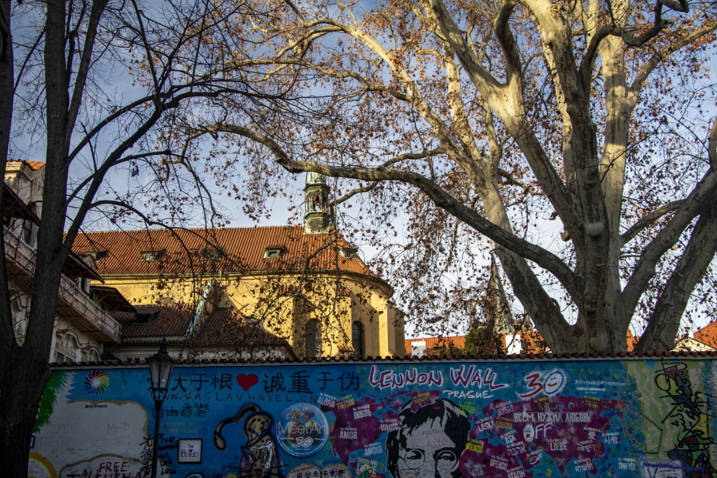 Praha, Malá strana, Lennonova zeď
